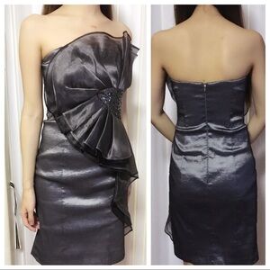 👗 Betsy & Adam Asymmetrical Cocktail Dress